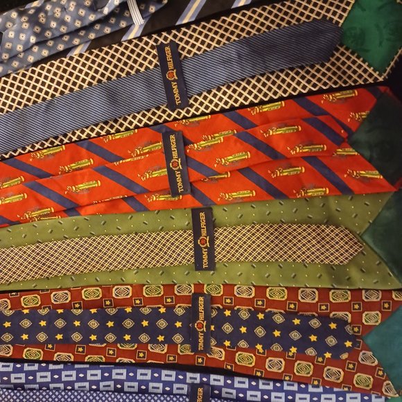 Tommy Hilfiger  Silk Ties Collection - Picture 3 of 4